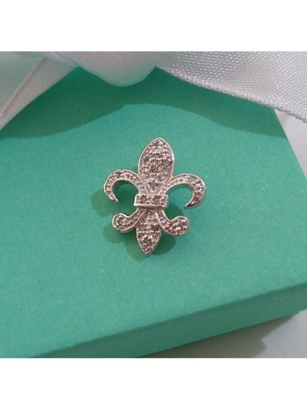 Sterling Silver 925 Fleur-de-Lis Pendant with Diamonds